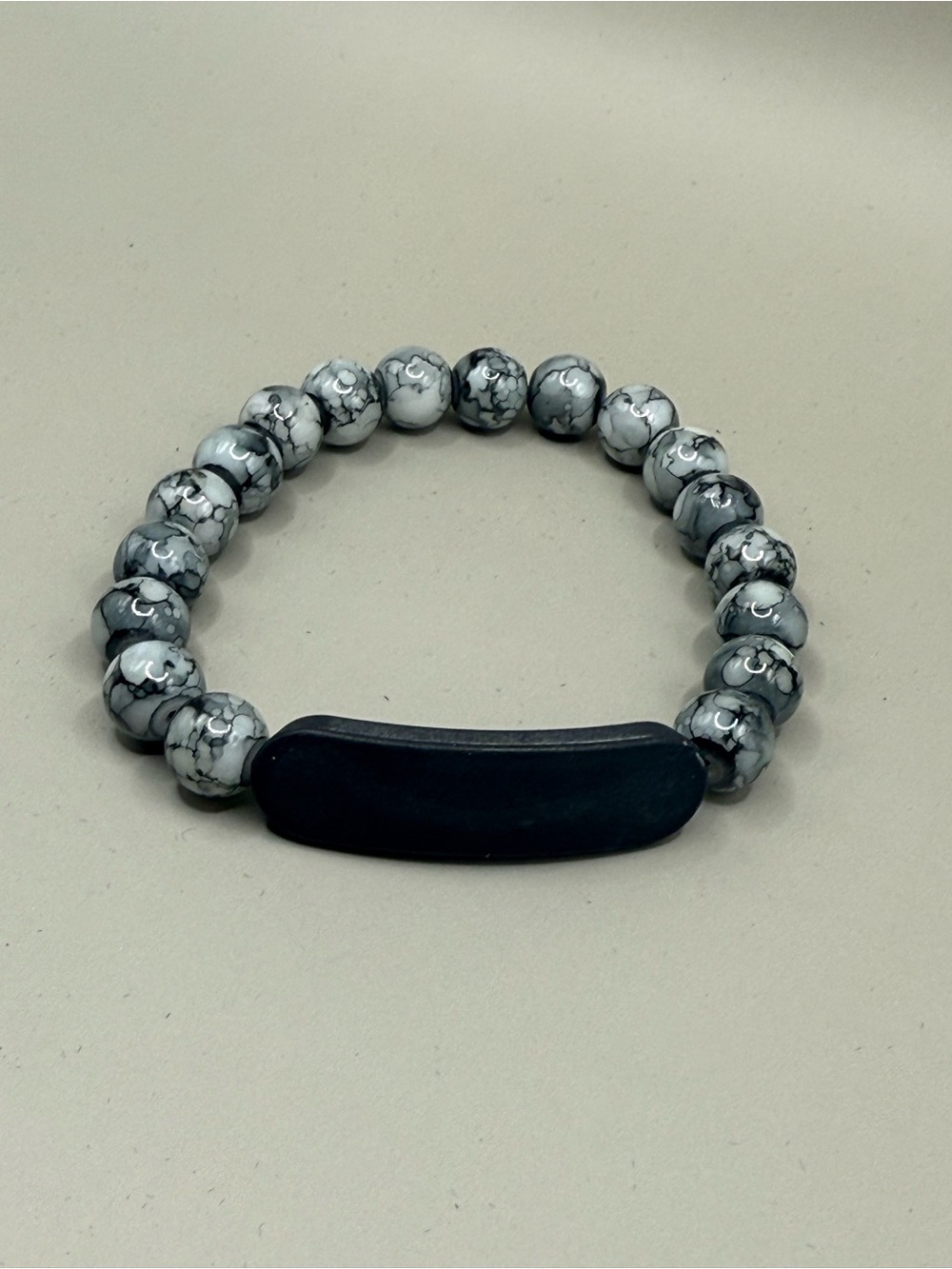 Unisex,Marbled Gray Bead Stretch Bracelet with Black Bar